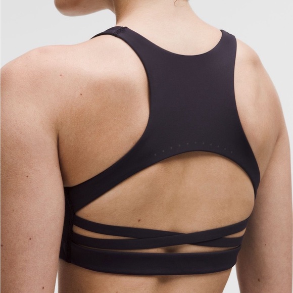 1-22 NWT Size L Lululemon Strappy Back Sports Bra Black - Picture 3 of 10